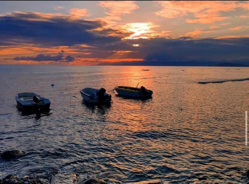Willa Casa Tranquilla A Pochissimi Passi Dal Mare Sant'Andrea  Zewnętrze zdjęcie